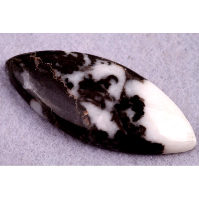 Kabošon Buffalo Jasper č.1889 (46x20x6mm)