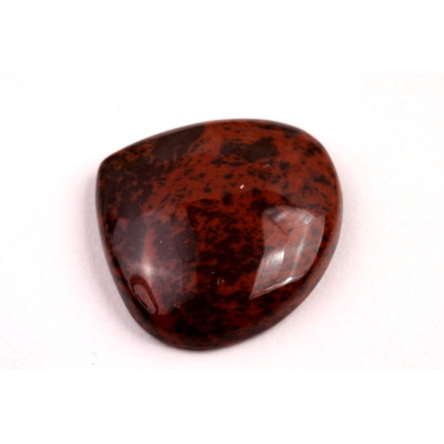 Kabošon Red Obsidián č.8776 (26x28x7mm)