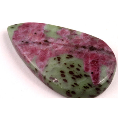 Kabošon Ruby Zoisite č.623 (43x25x6mm)